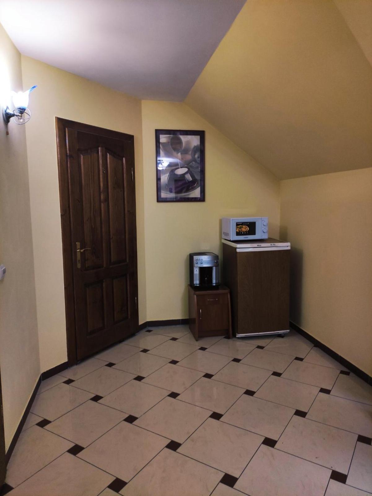 Hotel Delfin Mukaçeve Dış mekan fotoğraf