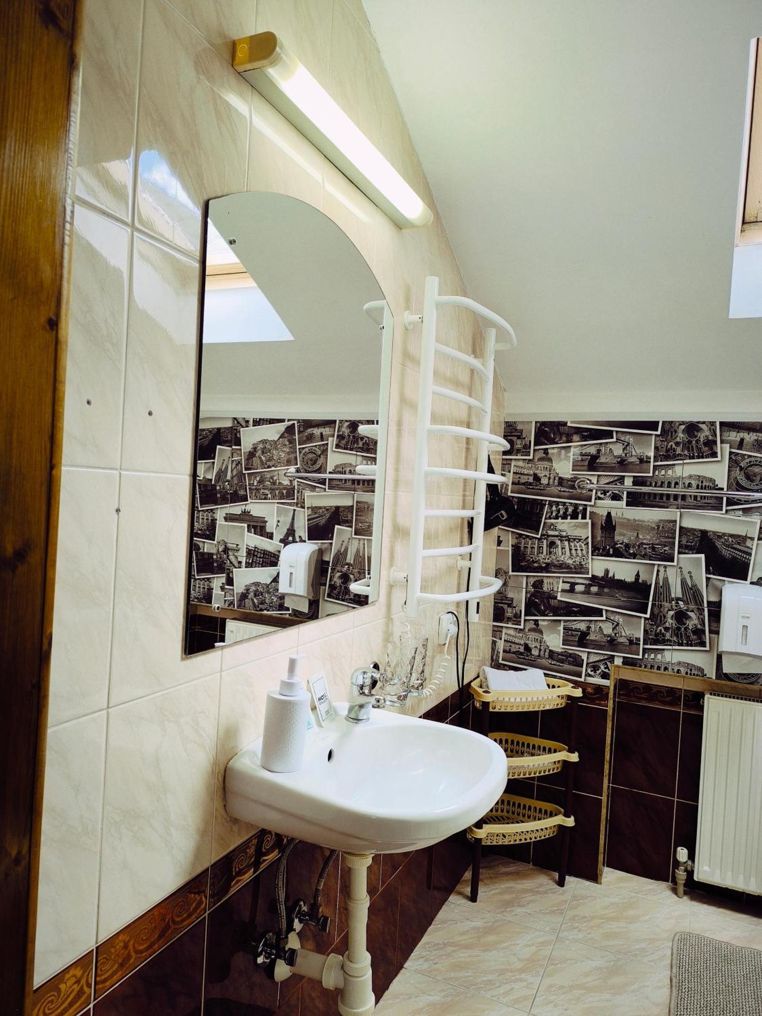 Hotel Delfin Mukaçeve Dış mekan fotoğraf