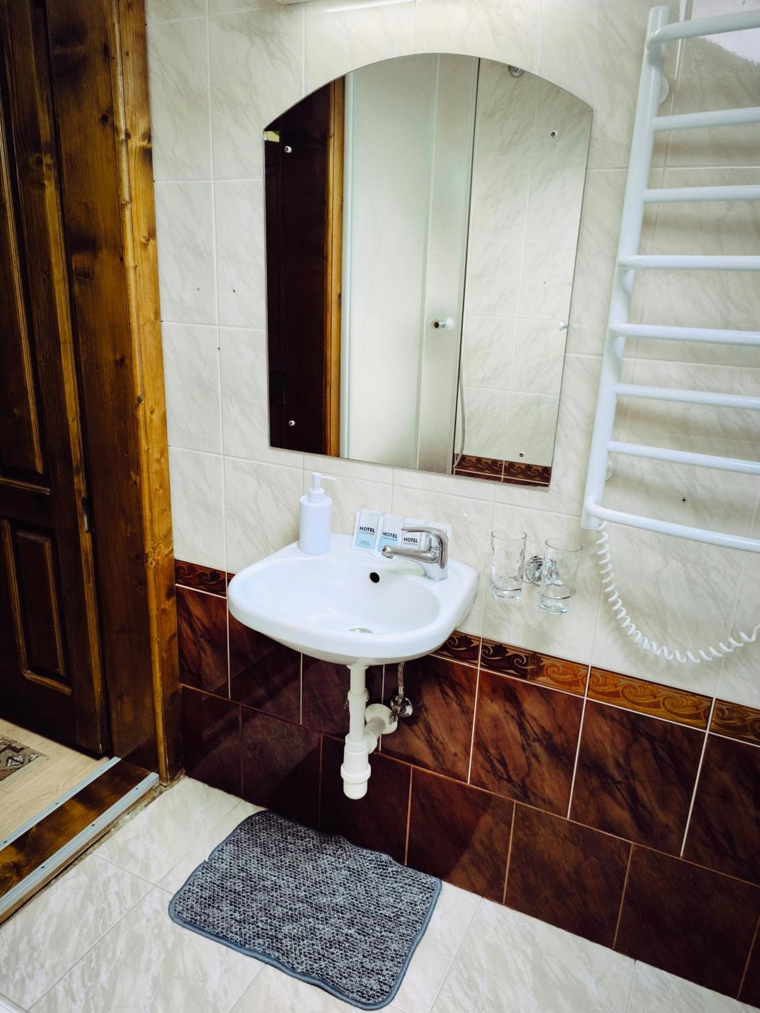 Hotel Delfin Mukaçeve Dış mekan fotoğraf