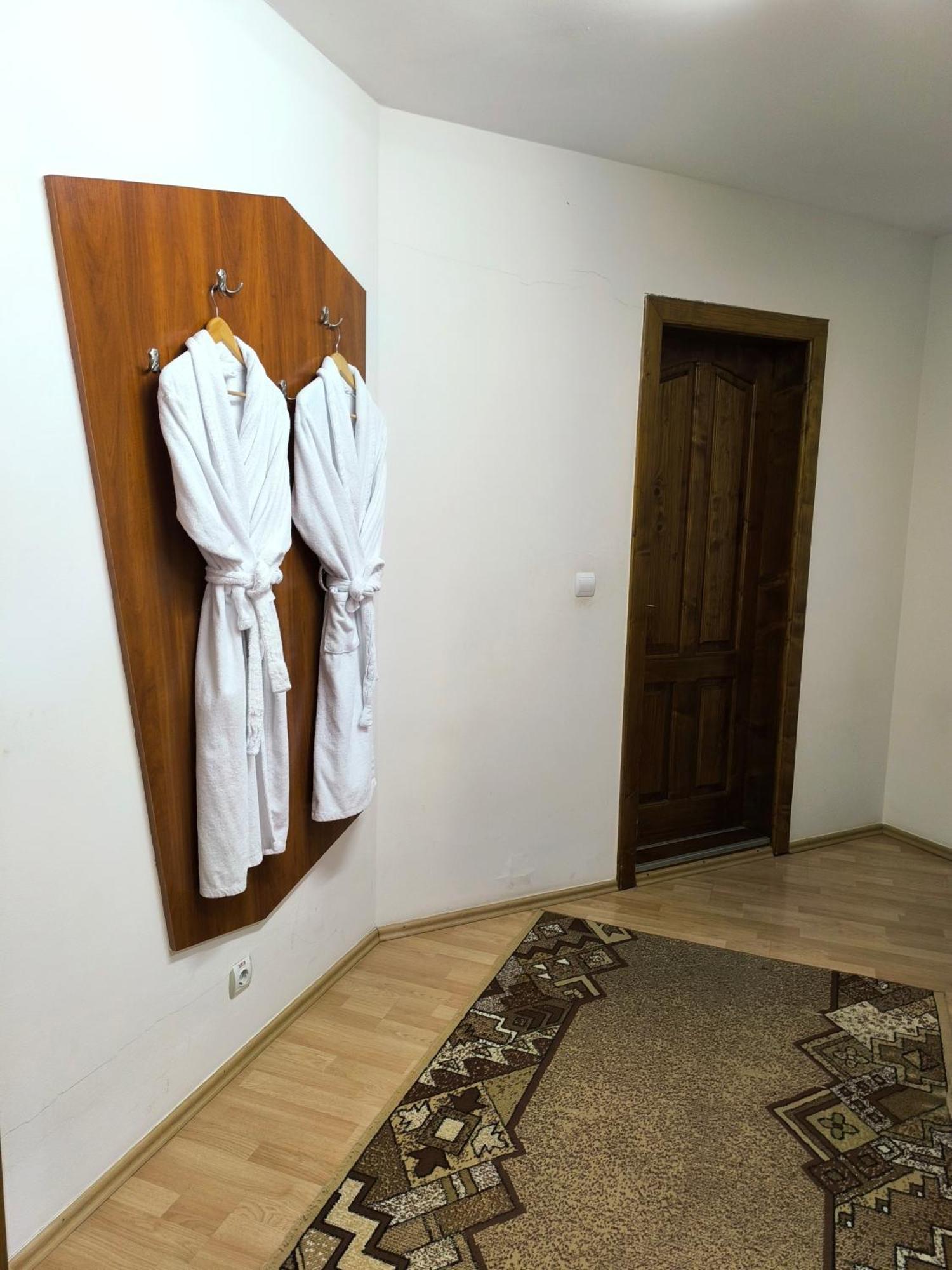 Hotel Delfin Mukaçeve Oda fotoğraf